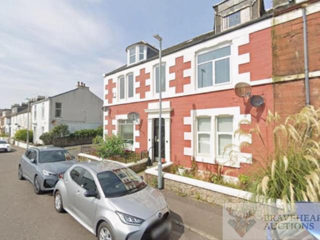 Flat for sale in Largs, Scotland