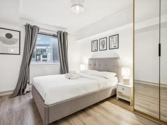 Flat for sale in East Marylebone, Mayfair