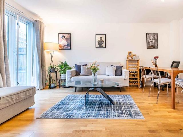Flat for sale in St. John's Wood, Isle Of Man