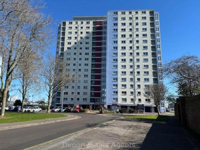 Flat for sale in Clayhall, Gosport