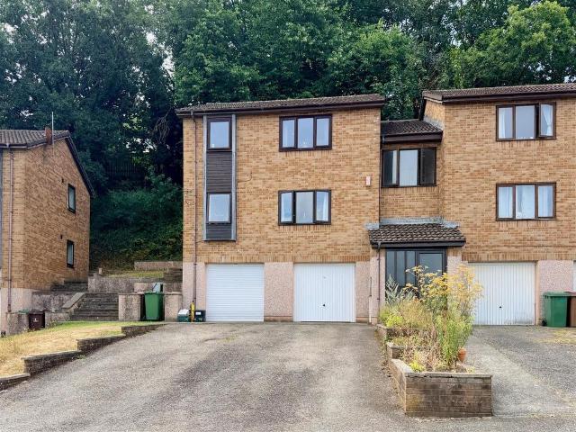 Flat for sale in Goosewell, Mount Wise