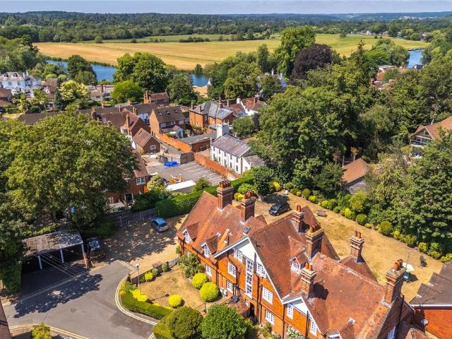 Flat for sale in Wargrave
