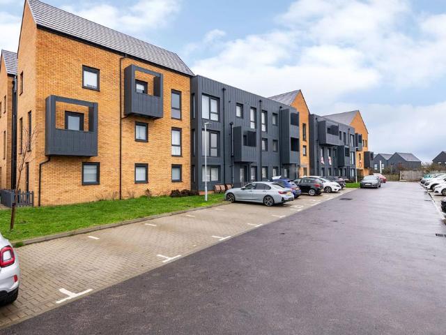 Flat for sale in Regent Quay, Oad Street