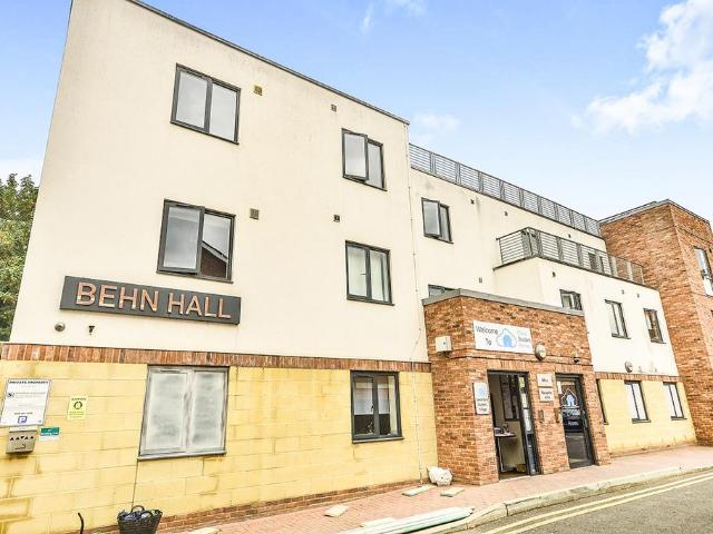 Flat for sale in Barracks, The Bridge