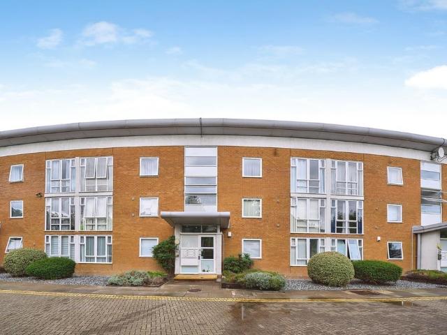 Flat for sale in London Borough of Newham, Greater London