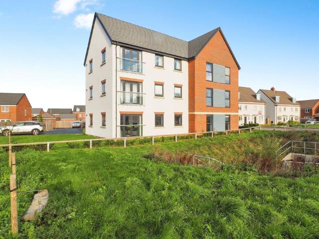 Flat for sale in Gedling, East Midlands