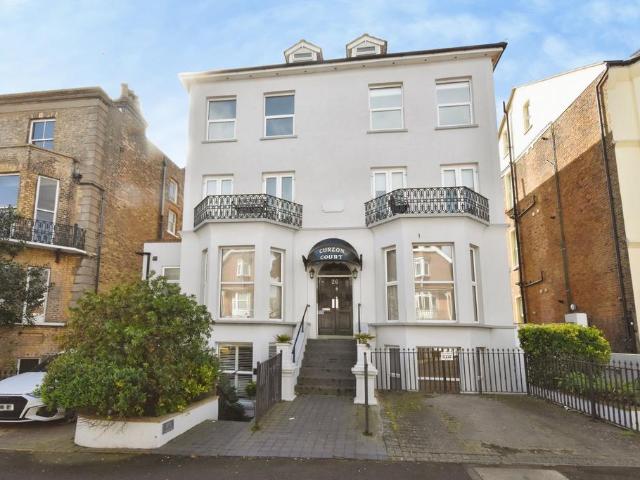 Flat for sale in Upton, Acol
