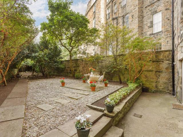 Flat for sale in Silvermills, Scotland