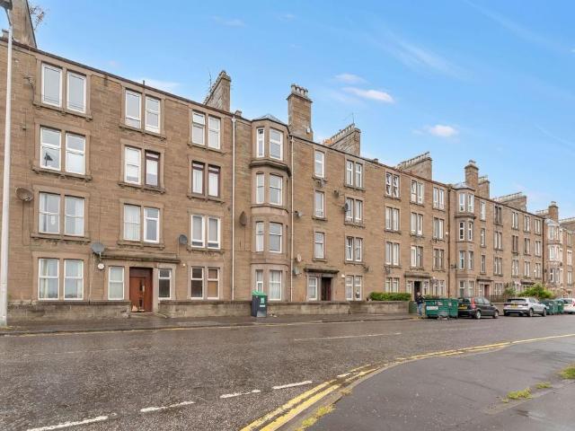 Flat for sale in Maryfield, Scotland