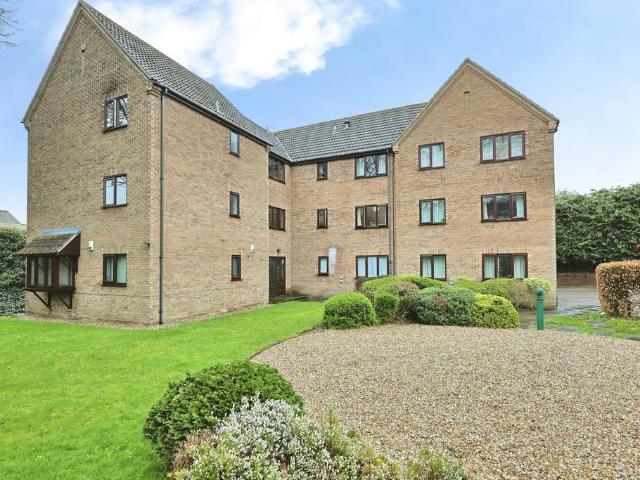 Flat for sale in New Catton, East Bank