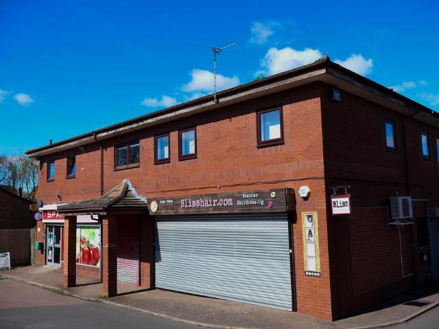Flat for sale in Elmfield, Leicestershire