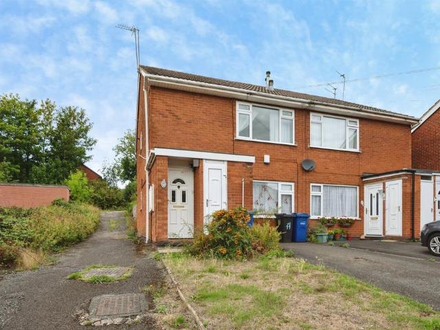 Flat for sale in Gornal Wood, Coseley