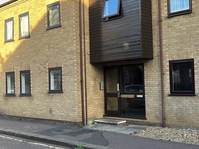 Flat for sale in New Town, Luton