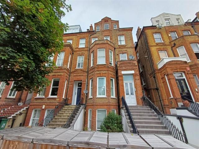Flat for sale in Belsize Park, Primrose Hill