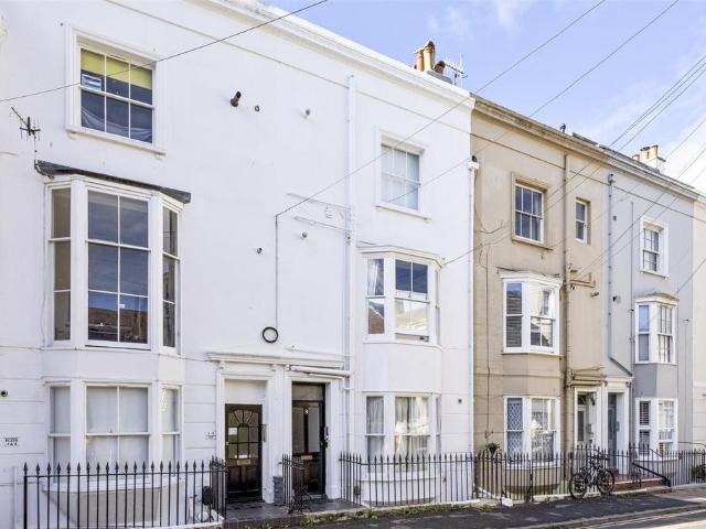 Flat for sale in Kemptown, Brighton & Hove