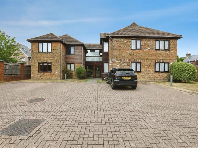 Flat for sale in New Town, Horsham
