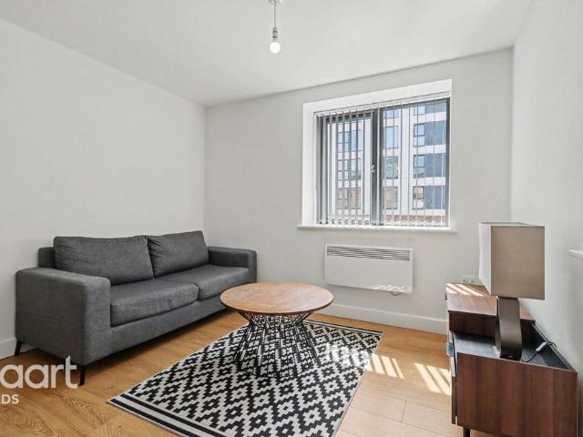 Flat for sale in Hunslet, West Yorkshire