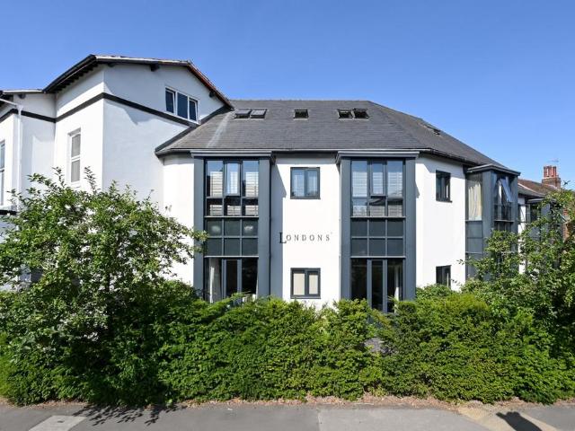 Flat for sale in High Field, York