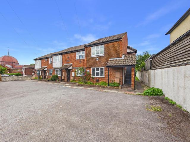 Flat for sale in Princes Risborough, Buckinghamshire