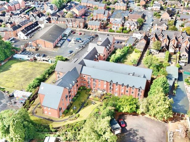 Flat for sale in Market Drayton, Shropshire