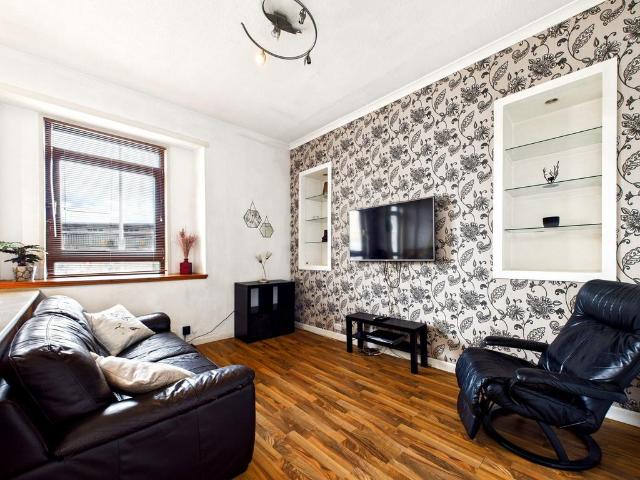 Flat for sale in Ferryhill, Ballindoch