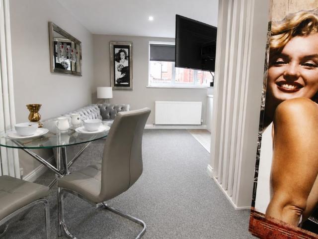 Flat for sale in Meols Cop, Southport
