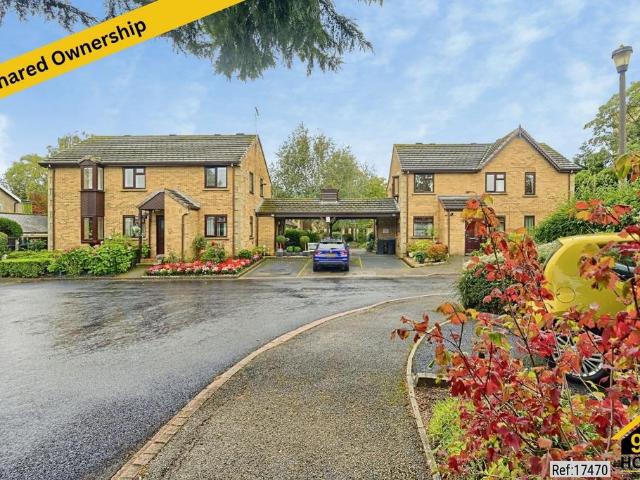 Flat for sale in Hookstone, Harrogate