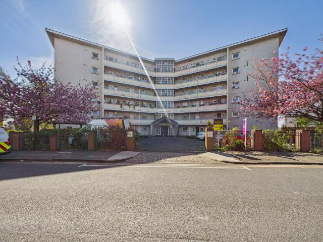 Flat for sale in Edgbaston, West Midlands