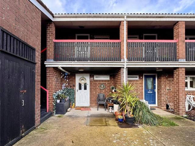 Flat for sale in Holbrook, Middlecroft