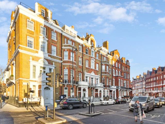 Flat for sale in Chelsea, Isle Of Man