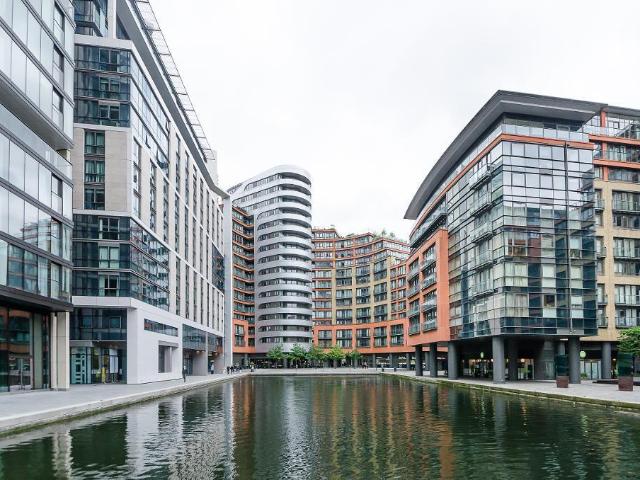 Flat for sale in Paddington, Greater London