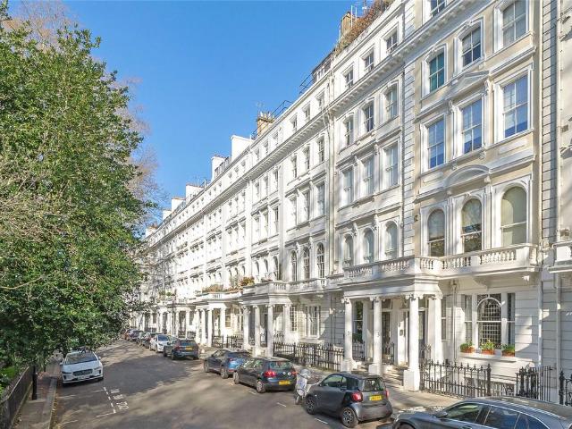 Flat for sale in South Kensington, Greater London