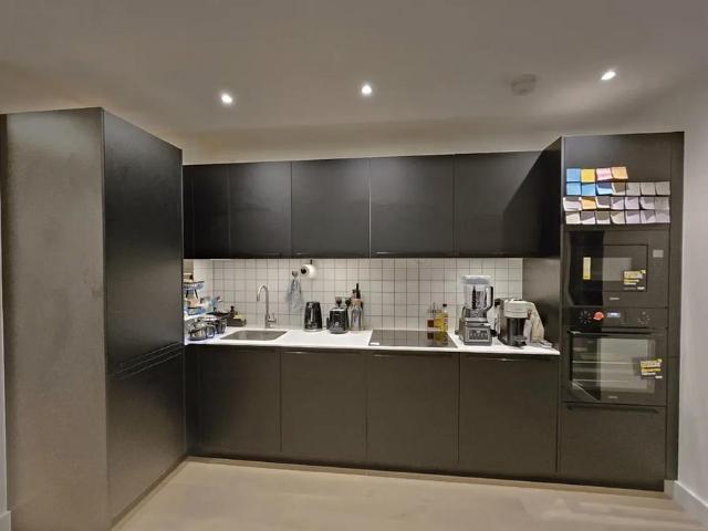 Flat for sale in Blackwall, Greater London