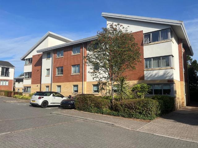Flat for sale in Mount Wise
