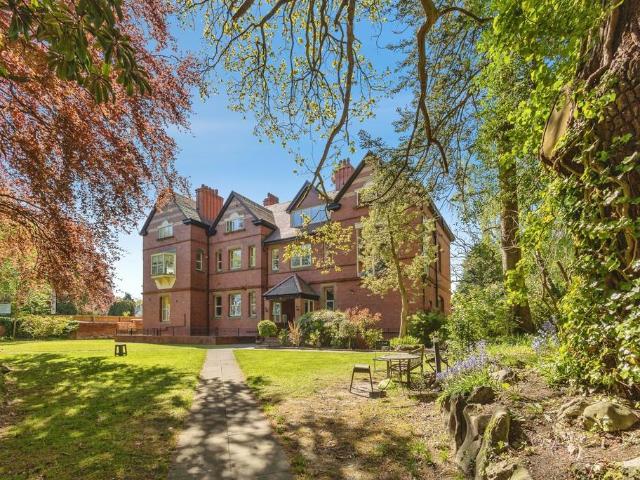 Flat for sale in Georgia, Greater Manchester