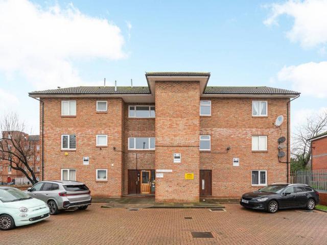 Flat for sale in London Borough of Lewisham, Greater London