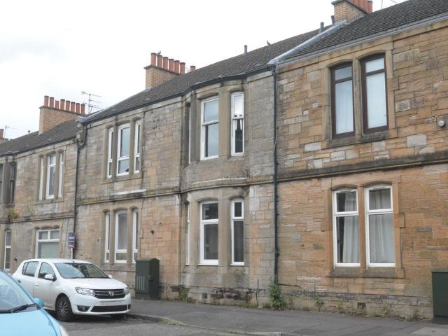 Flat for sale in Callendar Park, Scotland