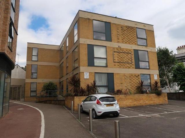Flat for sale in South Ashford, Bridgefield