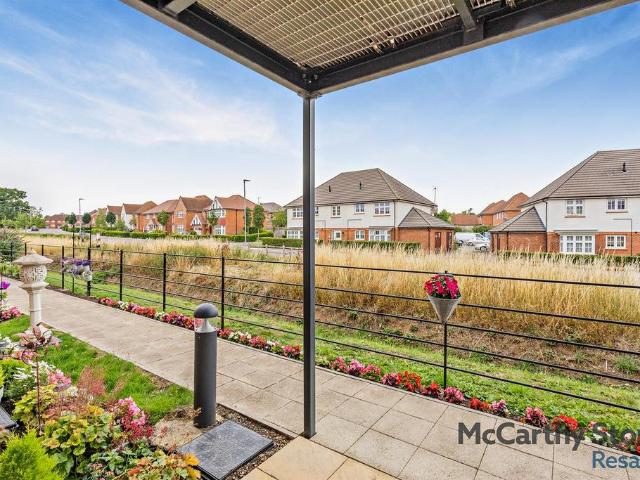 Flat for sale in Colliers End, Hertfordshire
