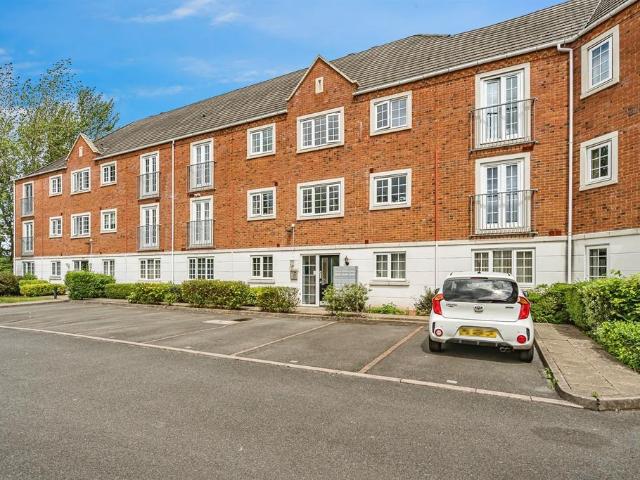 Flat for sale in Shaver's End, West Midlands
