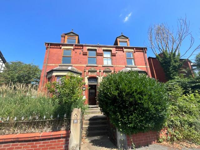 Flat for sale in Greenheys, Greater Manchester