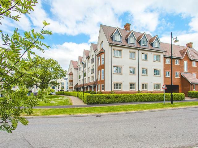 Flat for sale in Abbey Mead, Swindon