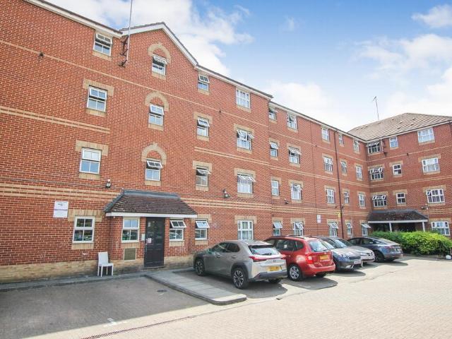 Flat for sale in Greater London