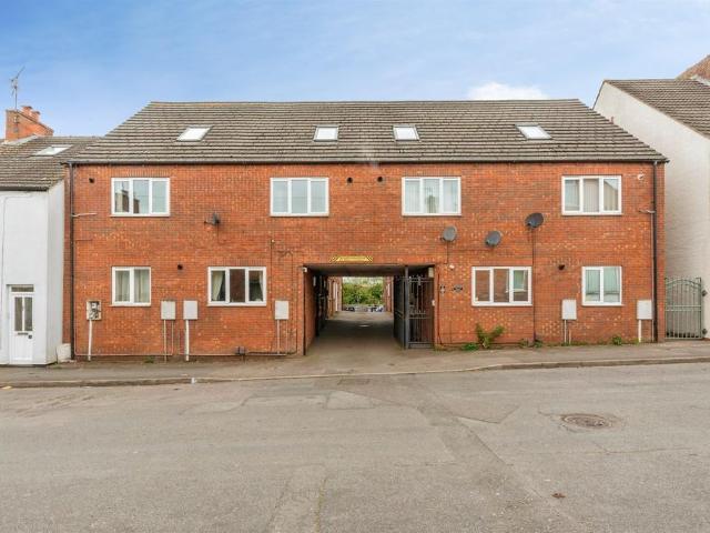 Flat for sale in Grantham, Barholm