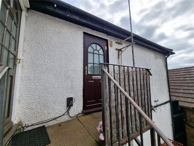 Flat for sale in Jackmans Estate, Letchworth