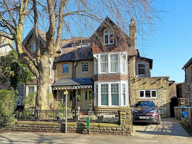 Flat for sale in High Harrogate, Harrogate