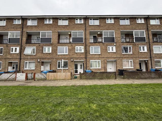 Flat for sale in Allenton, East Midlands