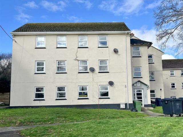 Flat for sale in St Stephen, Cornwall