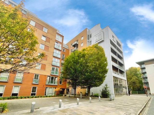 Flat for sale in St Mary's, City Of Southampton