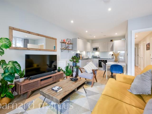 Flat for sale in London Borough of Merton, Greater London